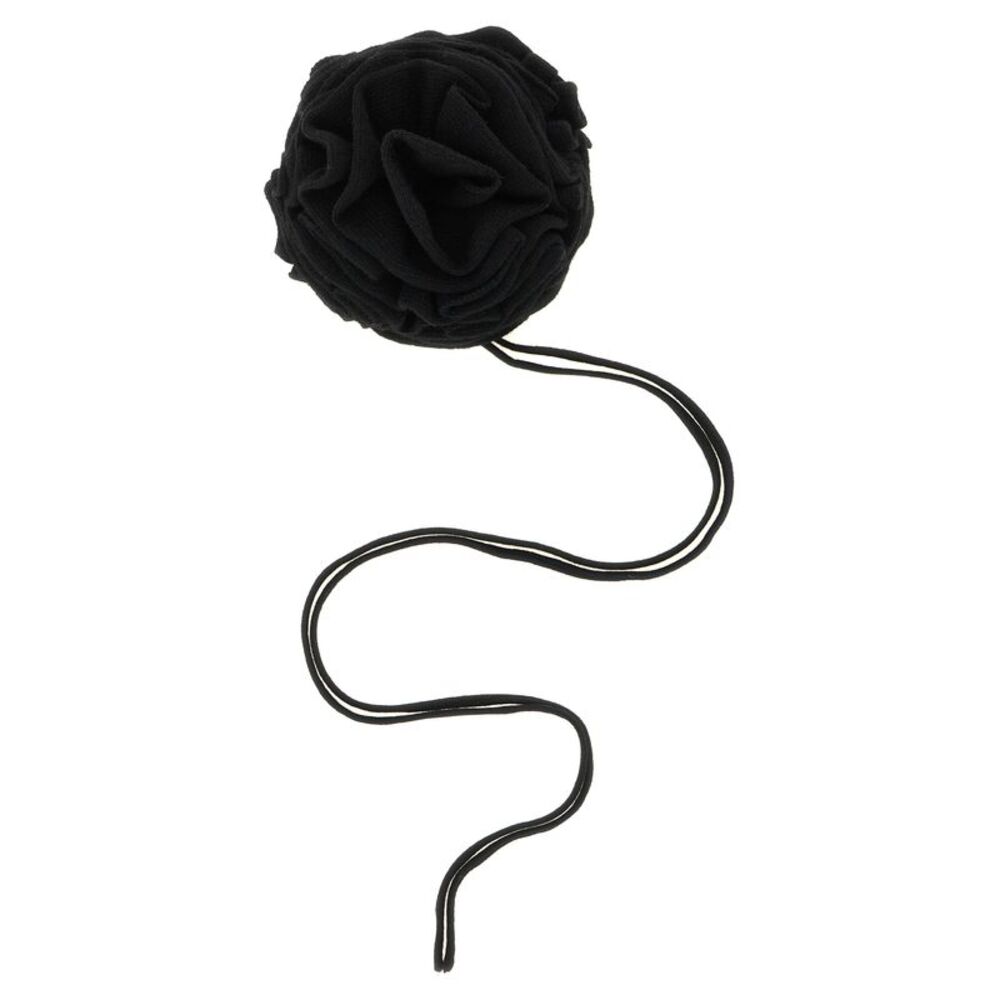 Nude Women Knitted Brooch With Lace